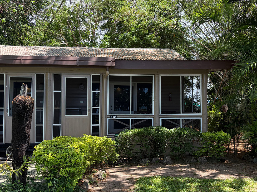 第一次登陆海滩度假别墅酒店主图