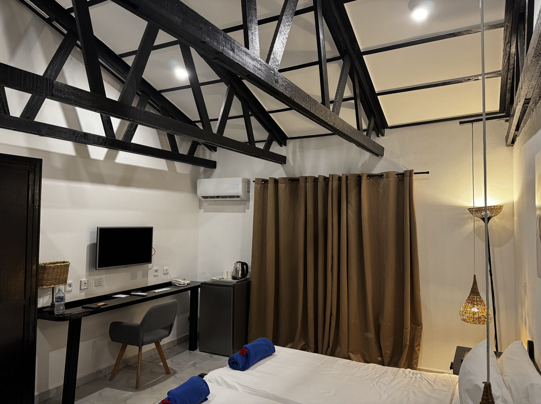 Sunset Beach Hotel主图