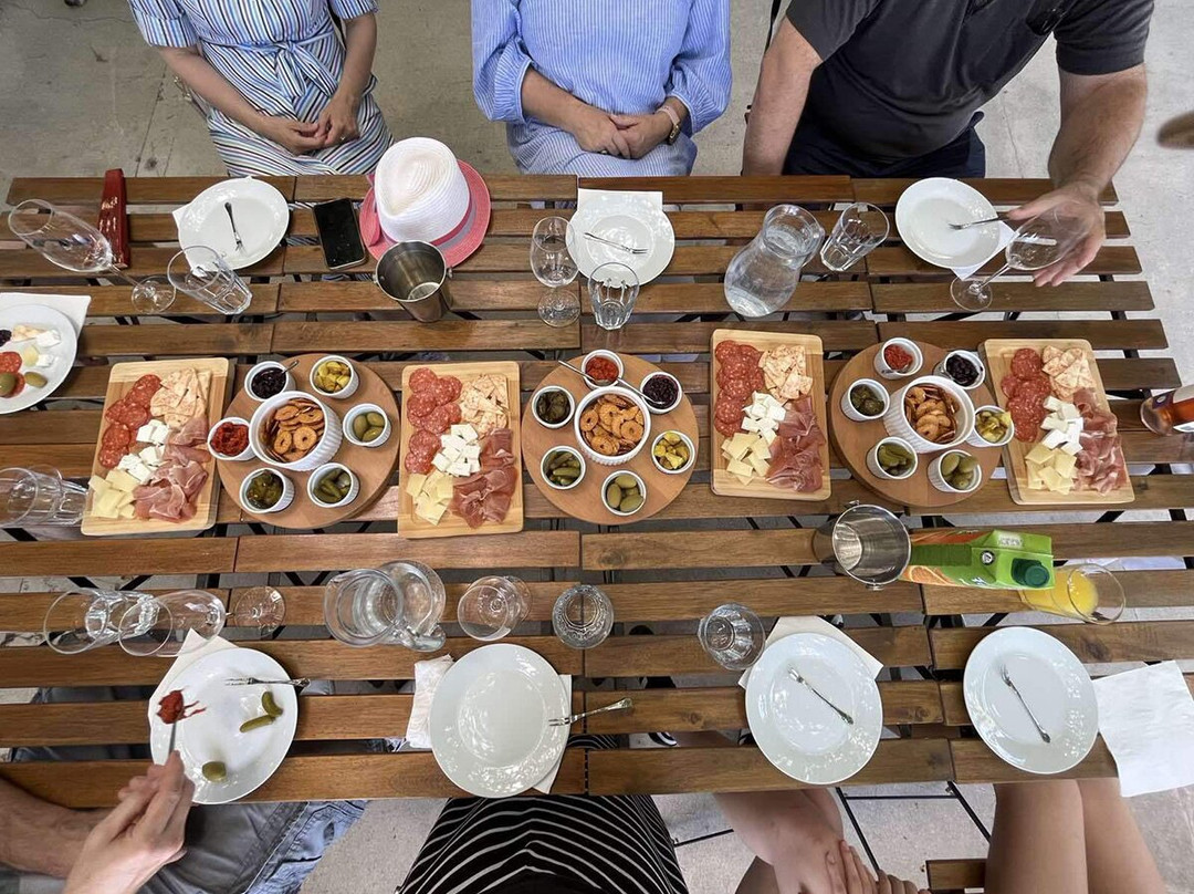 Plavinci Organic Winery-Zaklopaca必去景点