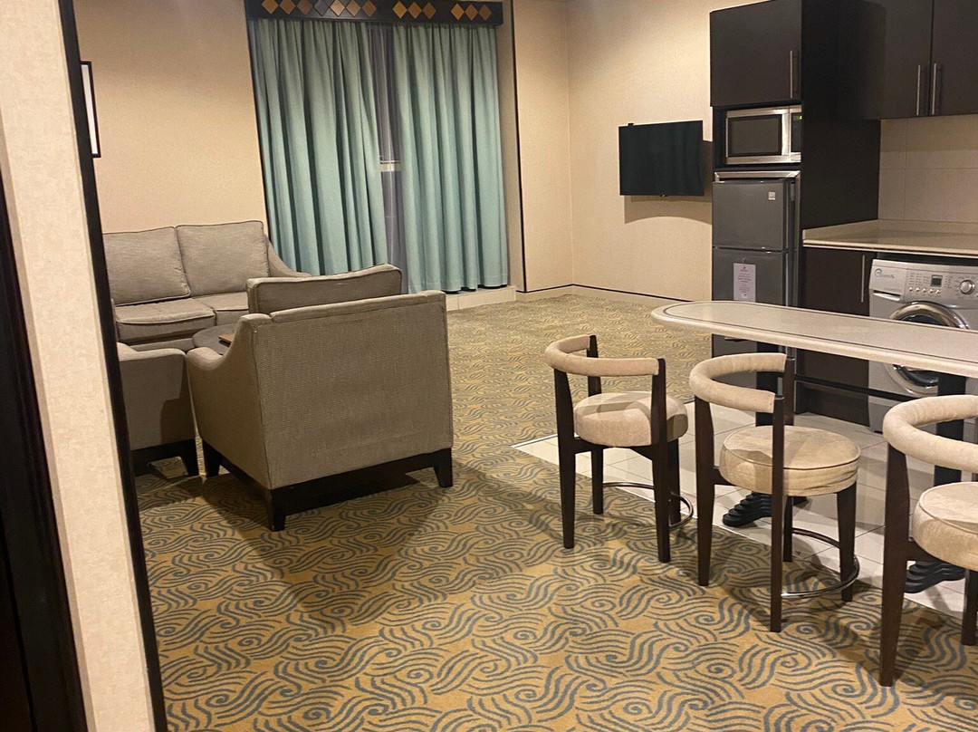 Awaliv International Hotel主图