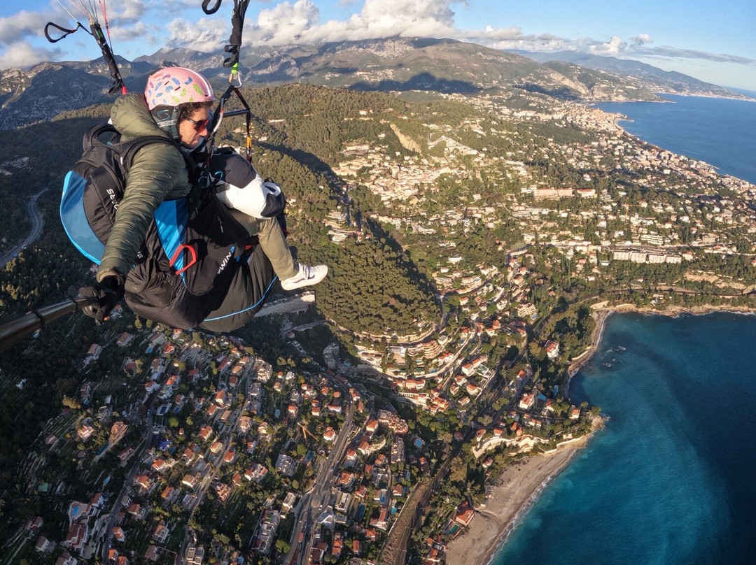 Azur Parapente-罗克布伦第马丁必去景点