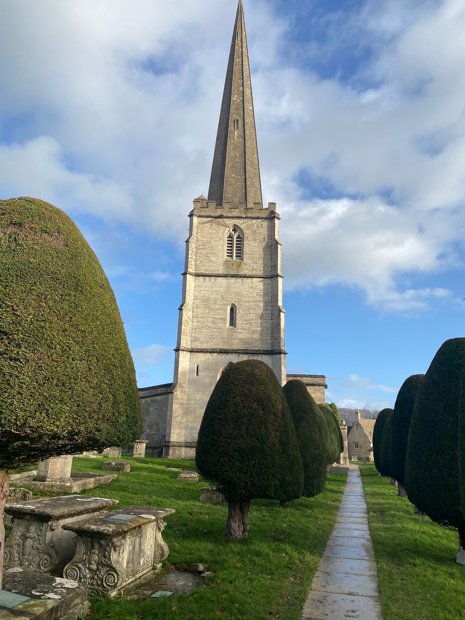 The Falcon Painswick-官方