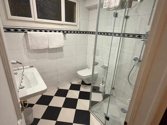 赫尔维提酒店主图