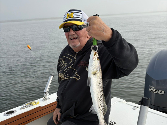 Fort Myers Fishing Adventures-迈尔斯堡海滩必去景点