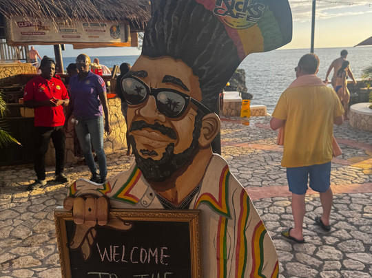 Nexus Tours-蒙特戈贝必去景点