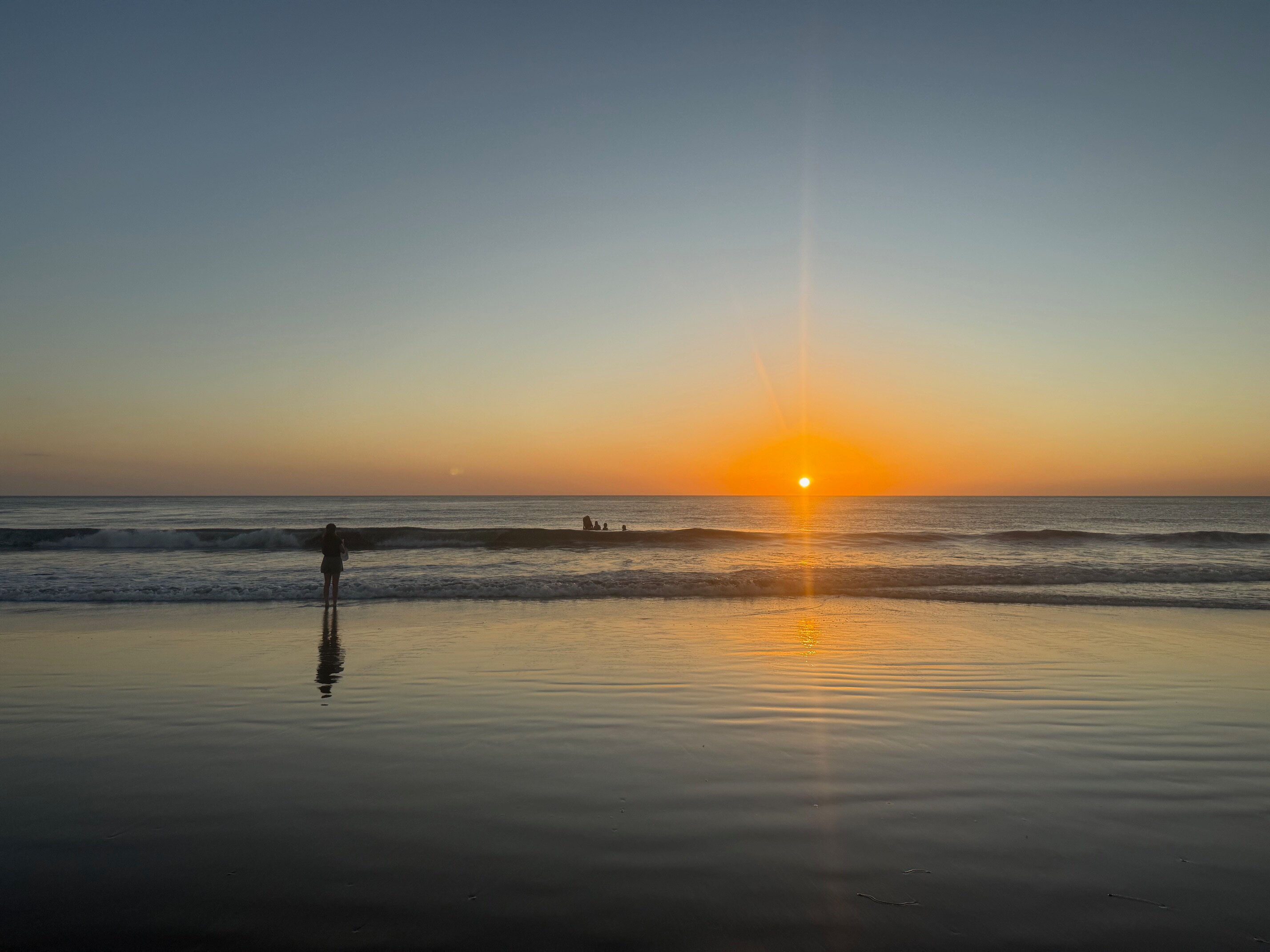 Tides Oceanfront Resort-官方