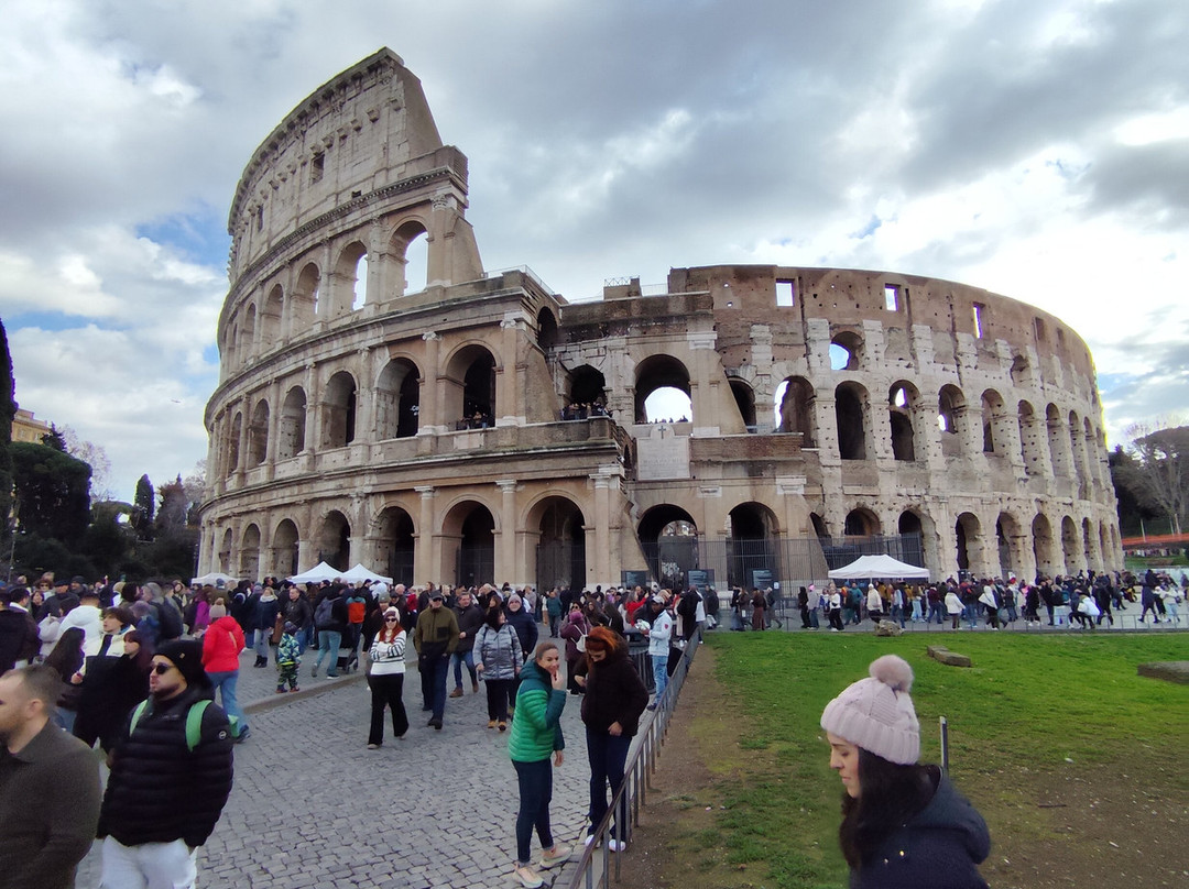 Carole Faudé - Chauffeur Français-奇维塔韦基亚必去景点
