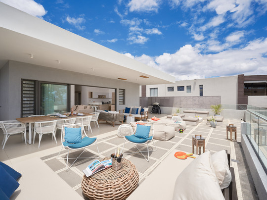 伯恩海岸典雅套房及顶层公寓酒店主图