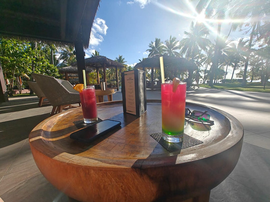 罗玛尼岛度假酒店主图