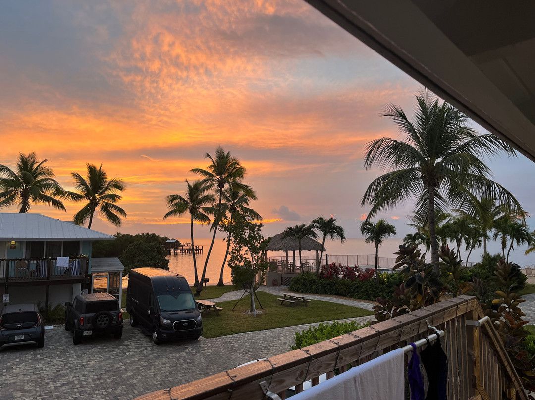 Ragged Edge Resort & Marina主图