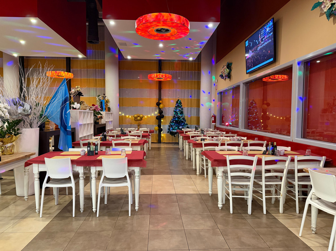 Lutrano餐馆和美食-Central Park Caffe