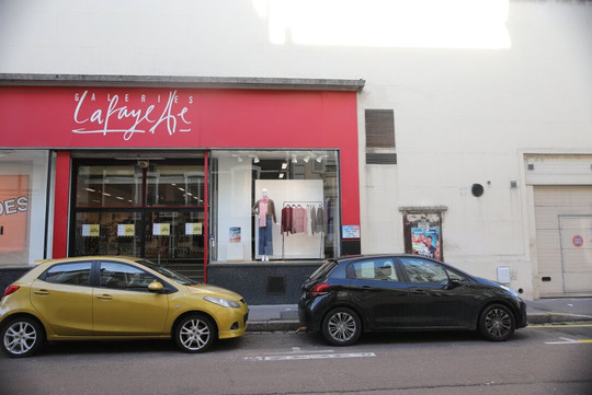 Magasin Galeries Lafayette Chalon-sur-Saône-索恩河畔沙隆必去景点