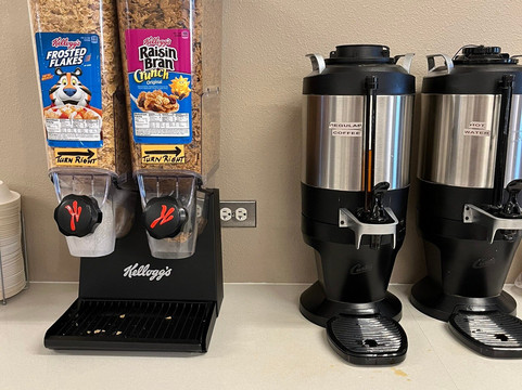 佩奇-鲍威尔湖速8酒店主图