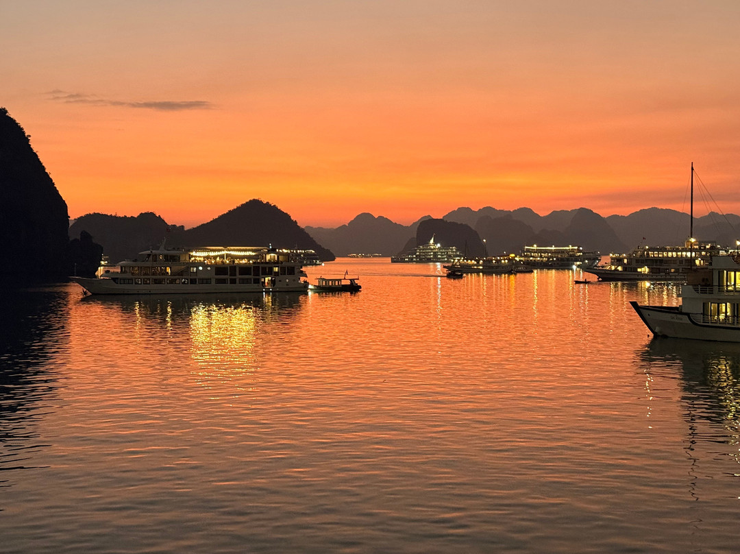 Mila Cruises-下龙湾必去景点