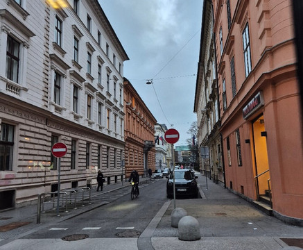 Urban (Electric Train)-卢布尔雅那必去景点