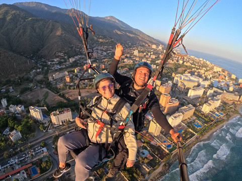 Vive Parapente-加拉加斯必去景点