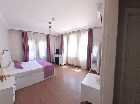 Mor Salkim Konagi主图