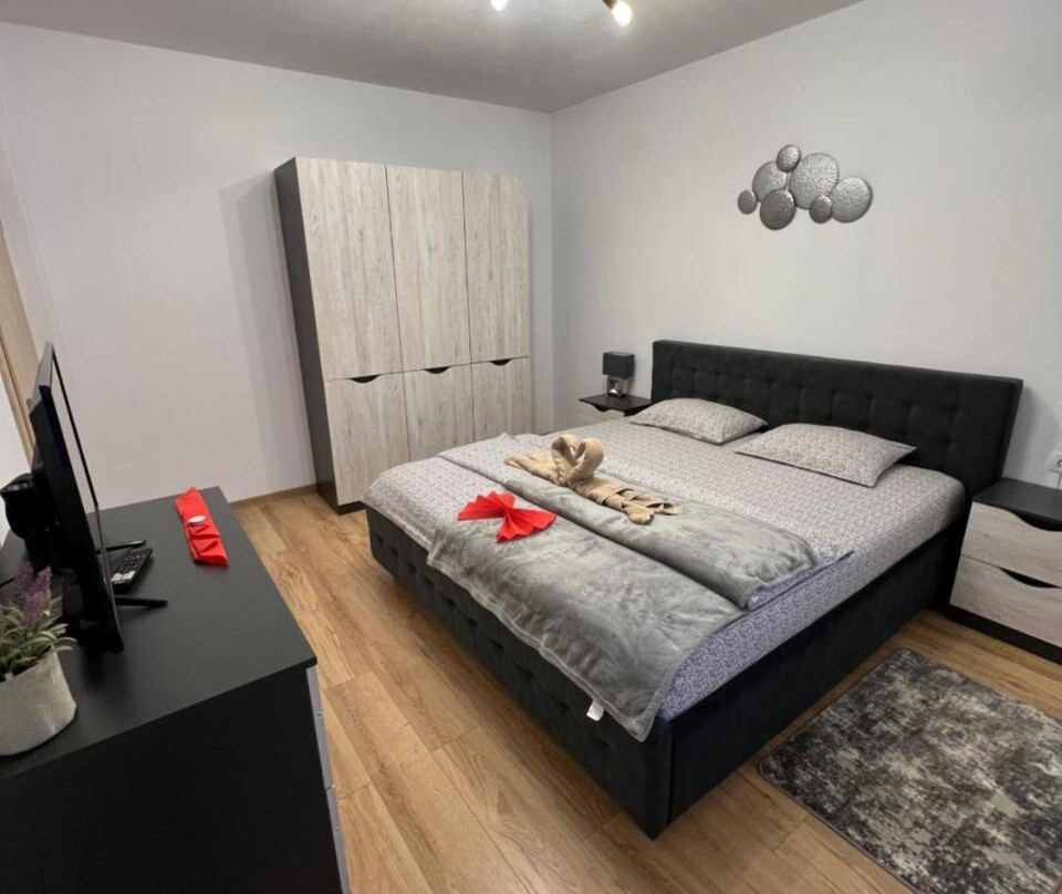 Emanuela Apartments