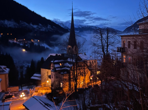 怡东别墅休闲酒店主图