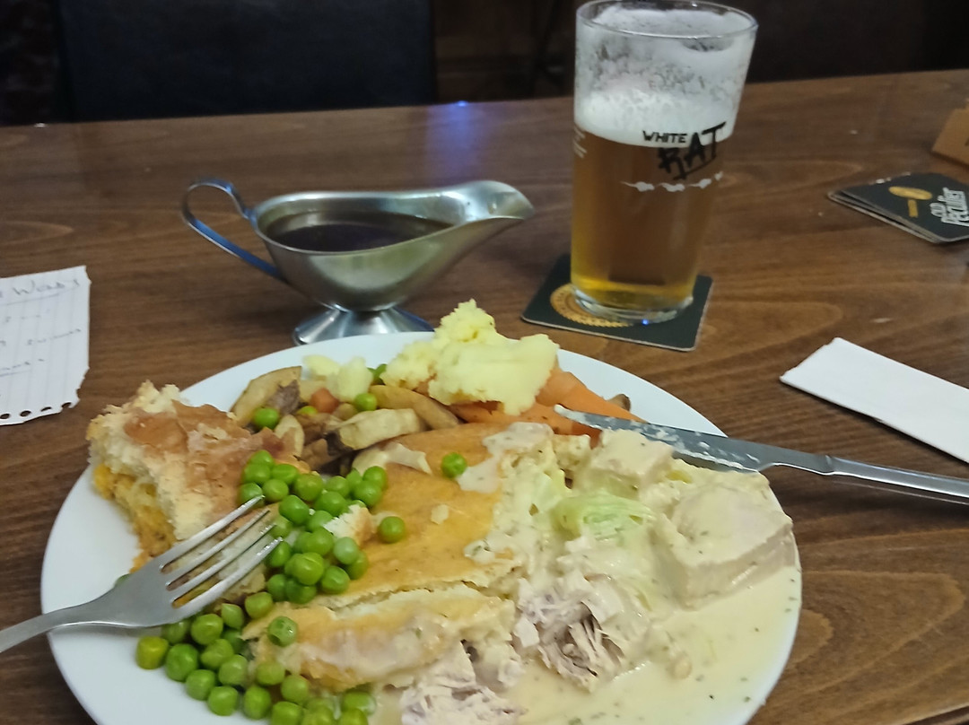 叶奥尔德红狮酒店主图