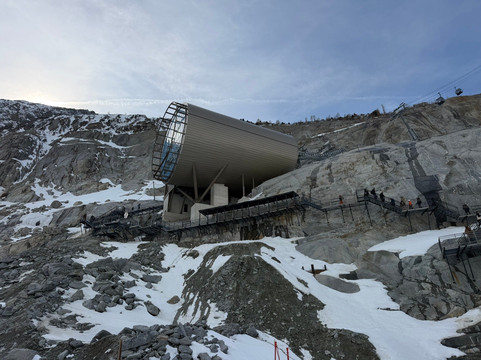 Grotte de Glace-霞慕尼必去景点