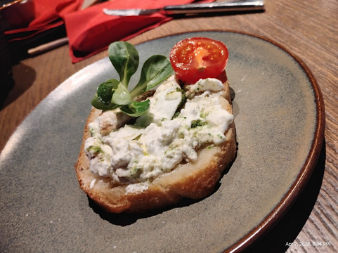 Poljana Restaurant - Black River - Plitvice Lakes National Park