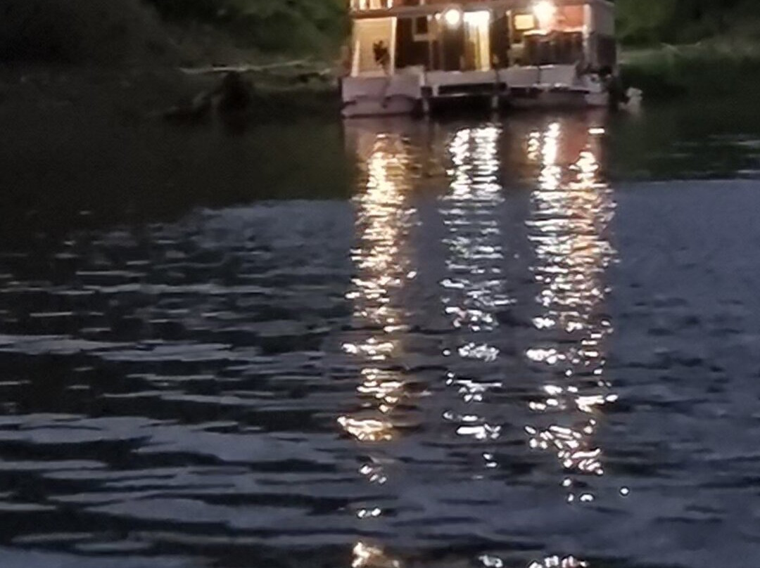 Shayamanzi Luxury Houseboats-Jozini必去景点