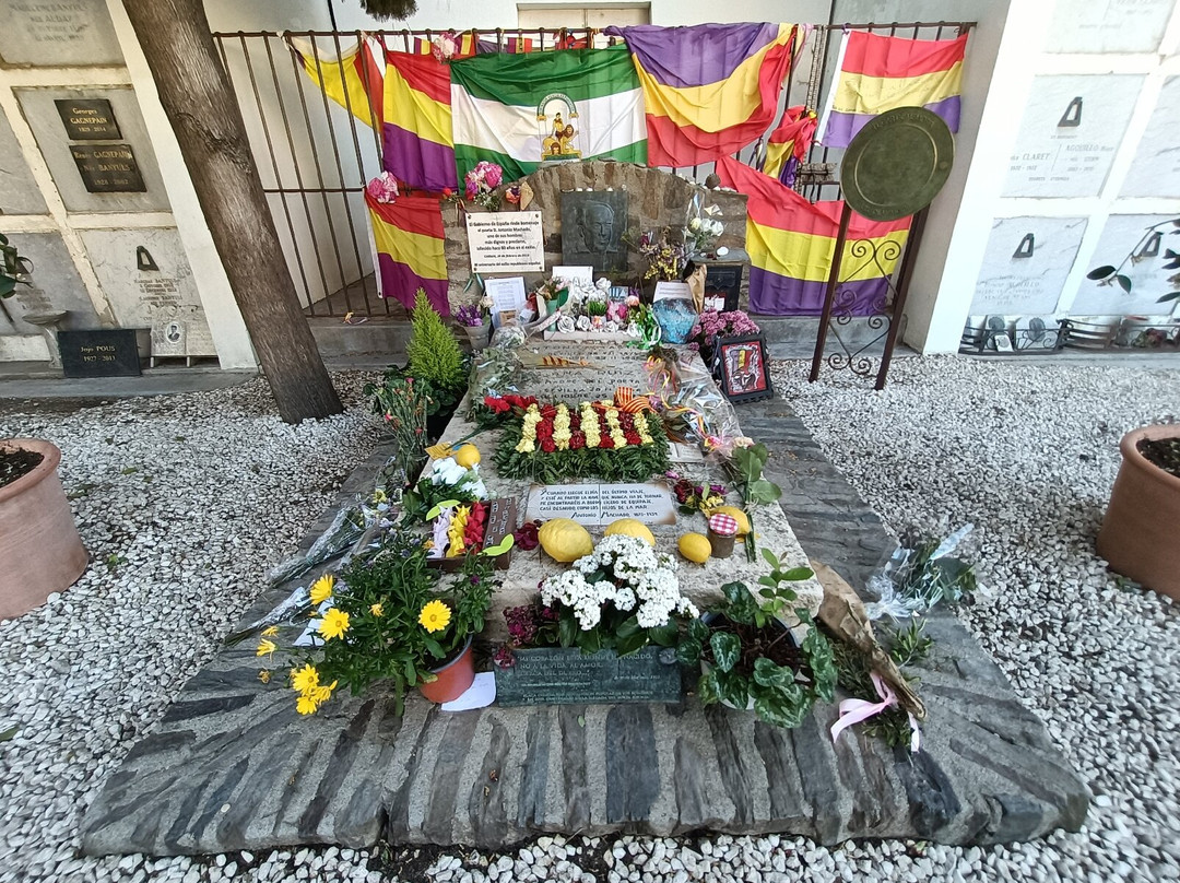 Tumba De Antonio Machado En El Cementerio De Collioure-科利乌尔必去景点