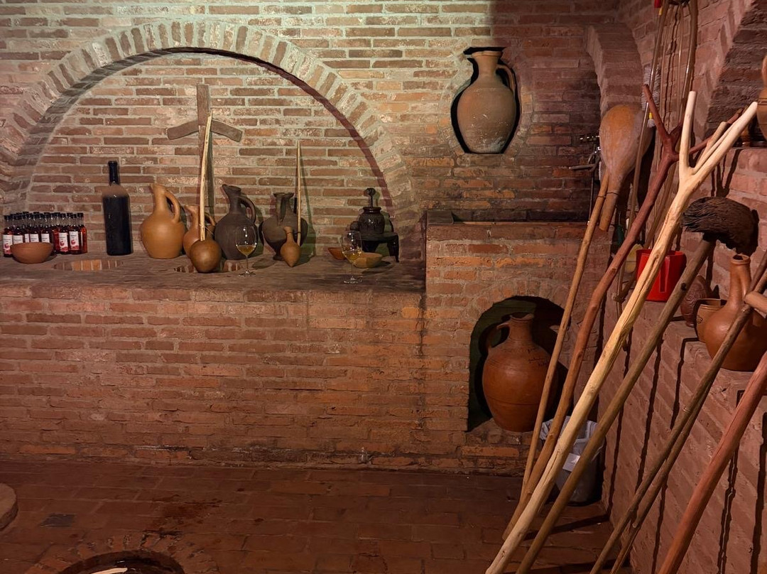 Vazha Davitadze's Winemaking and Wine Cellar-巴统必去景点