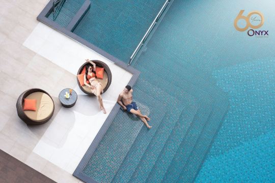 万荣市阿玛里酒店-泳池