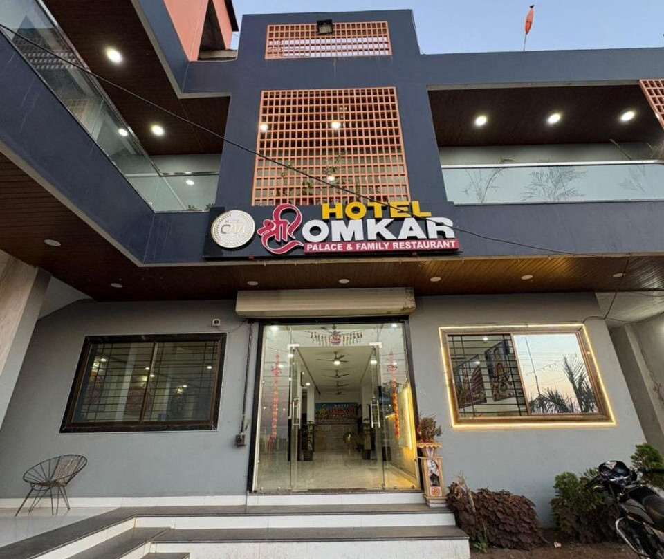 Hotel Shri Omkar Palace & Family Restaurant