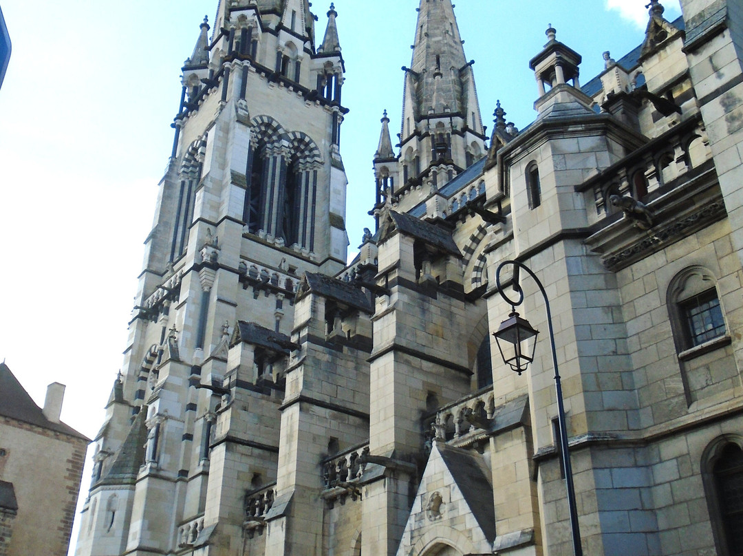 Cathédrale Notre-Dame-de-l'Annonciation-穆兰必去景点