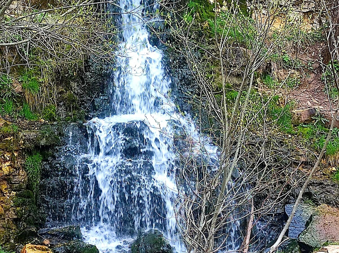 Panika Village Waterfall-Panika必去景点