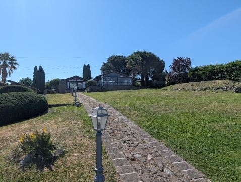 德波卡彼得拉迪波南特住宅酒店-旅行者