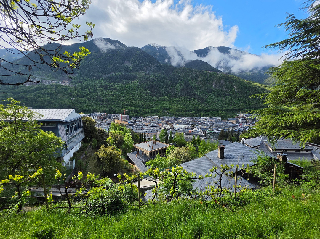 Sola Irrigation Canal Trail-安道尔城必去景点