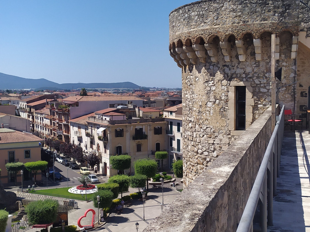 Castello Baronale-丰迪必去景点