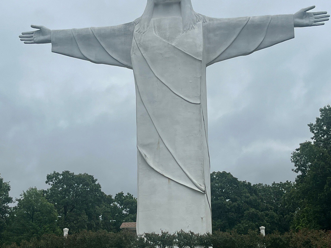 Christ of the Ozarks-尤里卡斯普林斯必去景点
