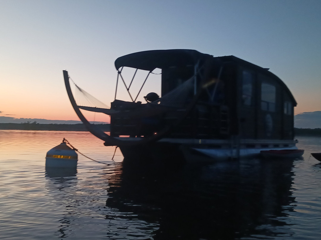 Voyageur Houseboats-Pinawa必去景点