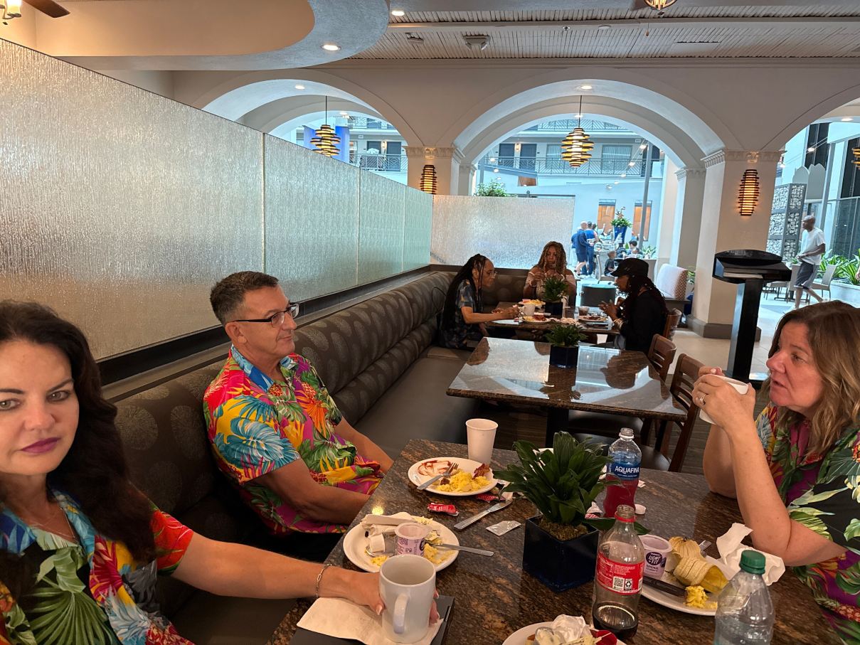 迈阿密国际机场希尔顿旗下大使套房酒店-旅行者