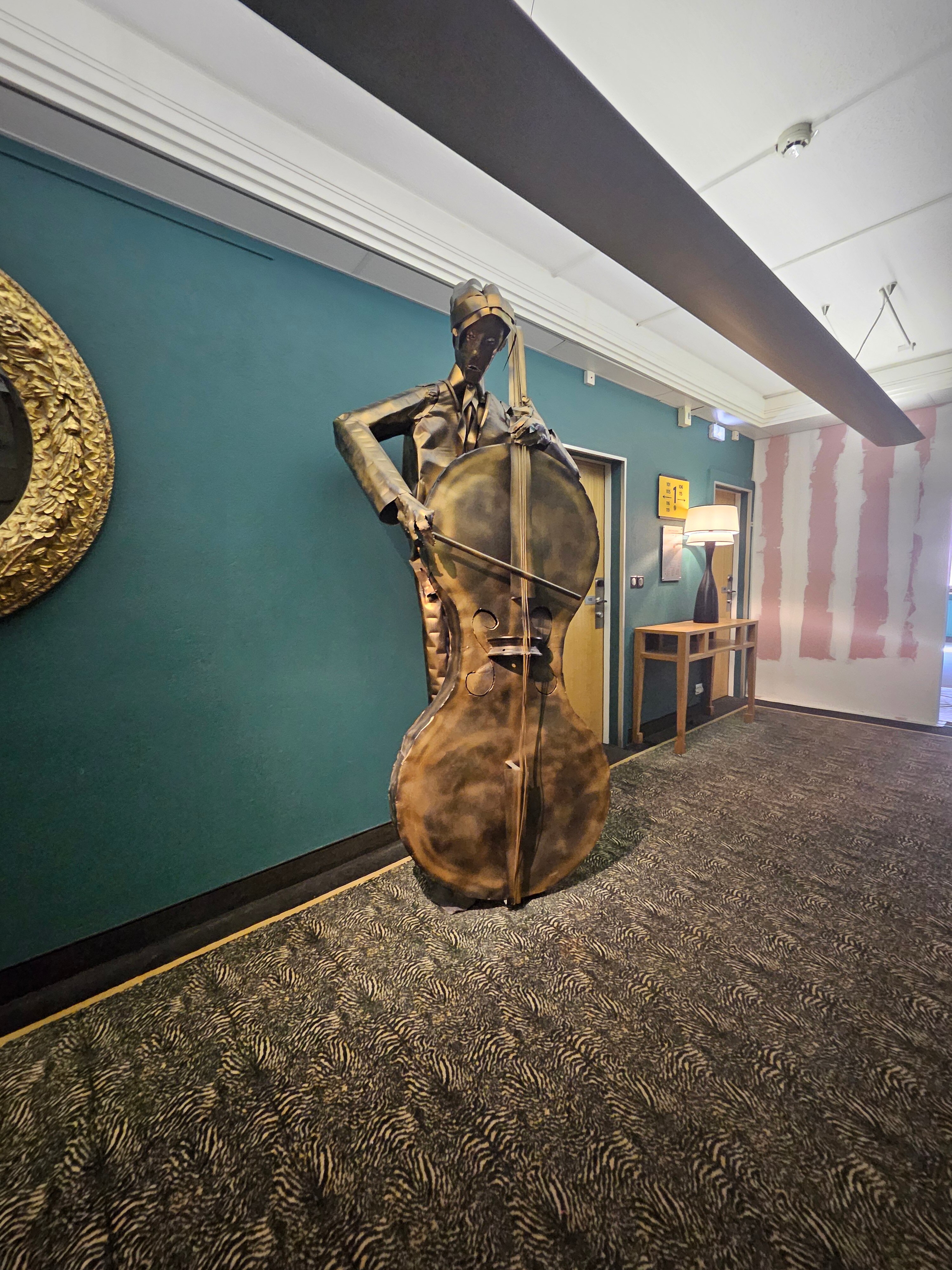 范伦特餐厅酒店 - 近欧洲公园-罗兰蒂卡-旅行者