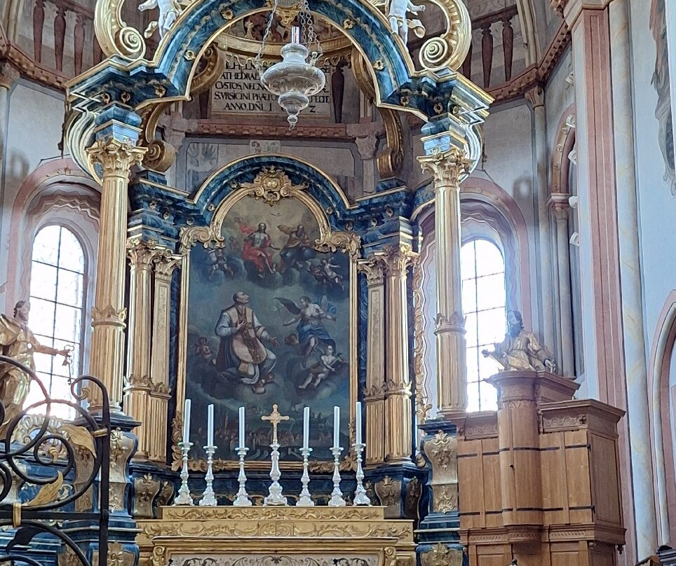 Collégiale-Saint-Ursanne必去景点