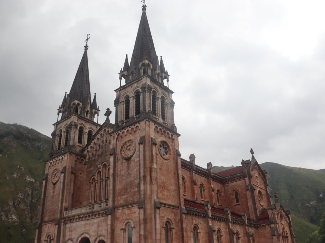 Basilica de Santa Maria la Real de Covadonga-Covadonga必去景点