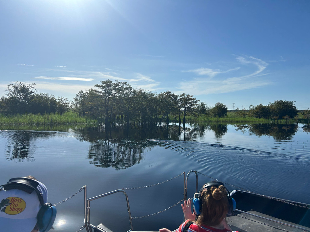 AirBoat Rides at Midway-Christmas必去景点
