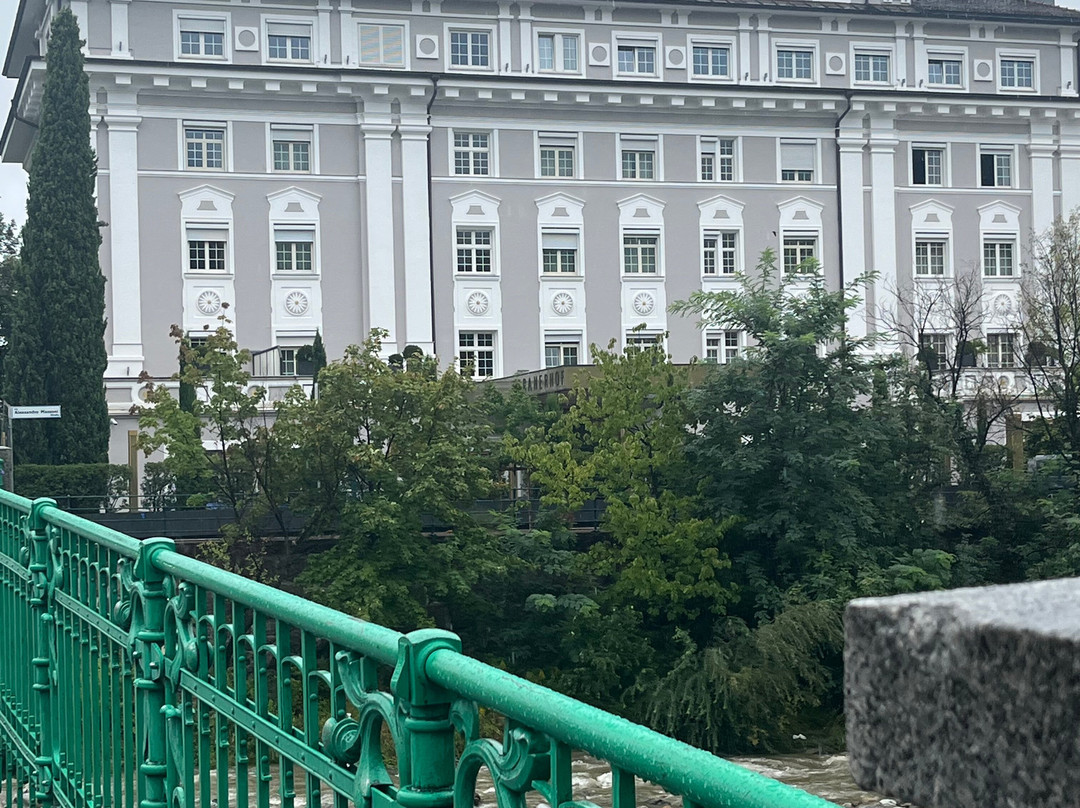 米拉奈洛夫经典酒店主图