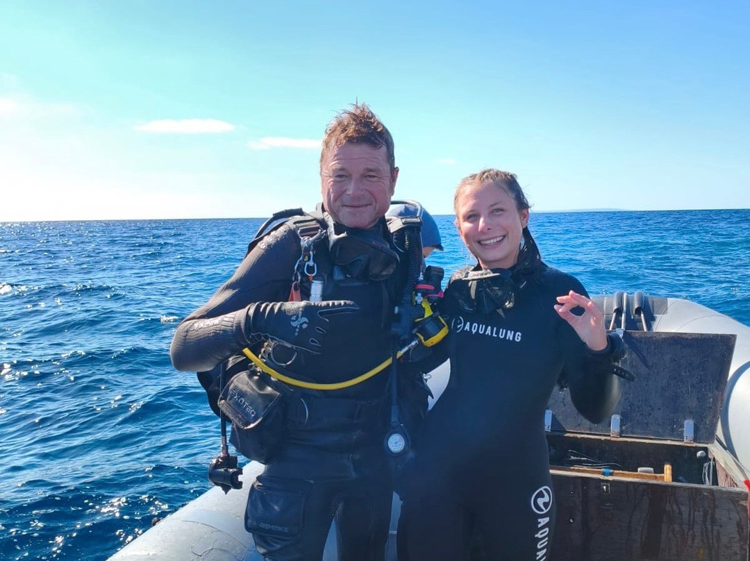 Cala Pada Diving Center Ibiza-圣欧拉利娅尔德里奥必去景点