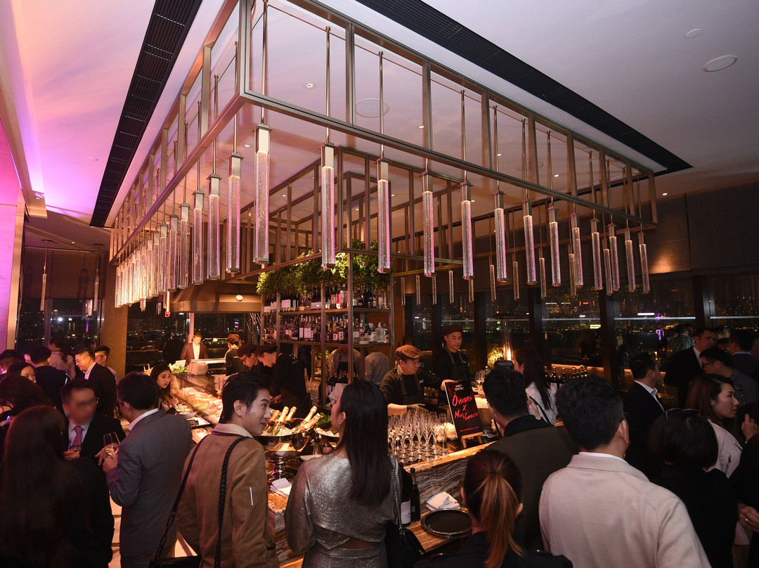CRUISE 空中餐廳及酒吧