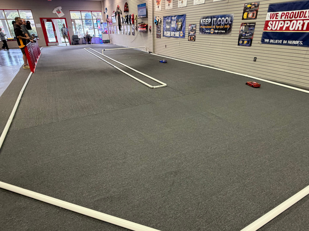 The Checkered Flag Slot Car and RC Complex-塞维尔维尔必去景点