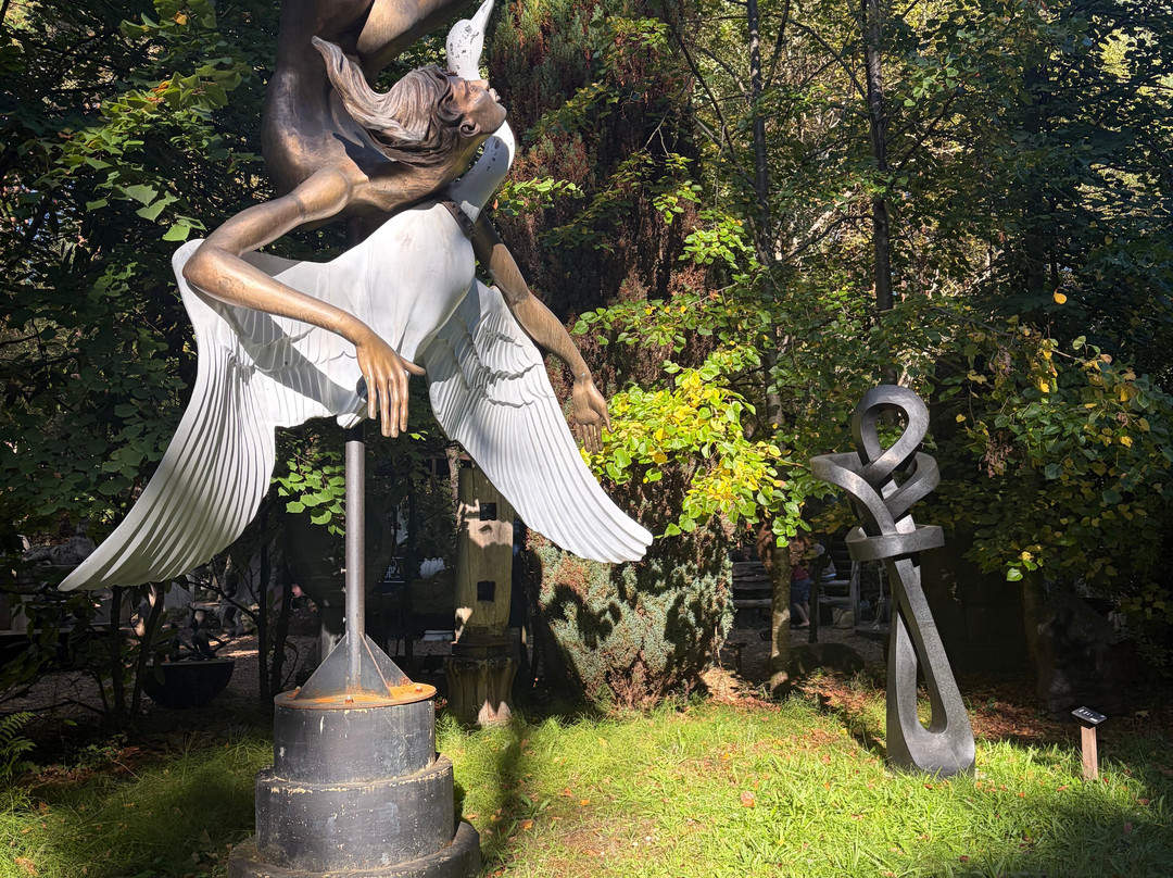 The Sculpture Park-Churt必去景点