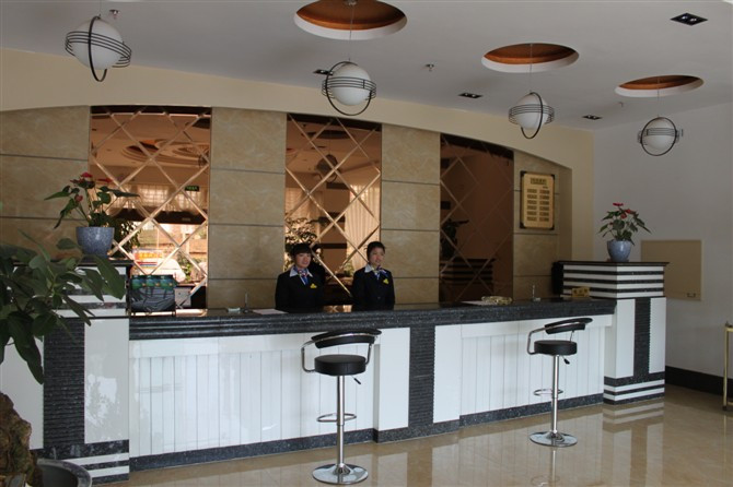 罗平大酒店主图