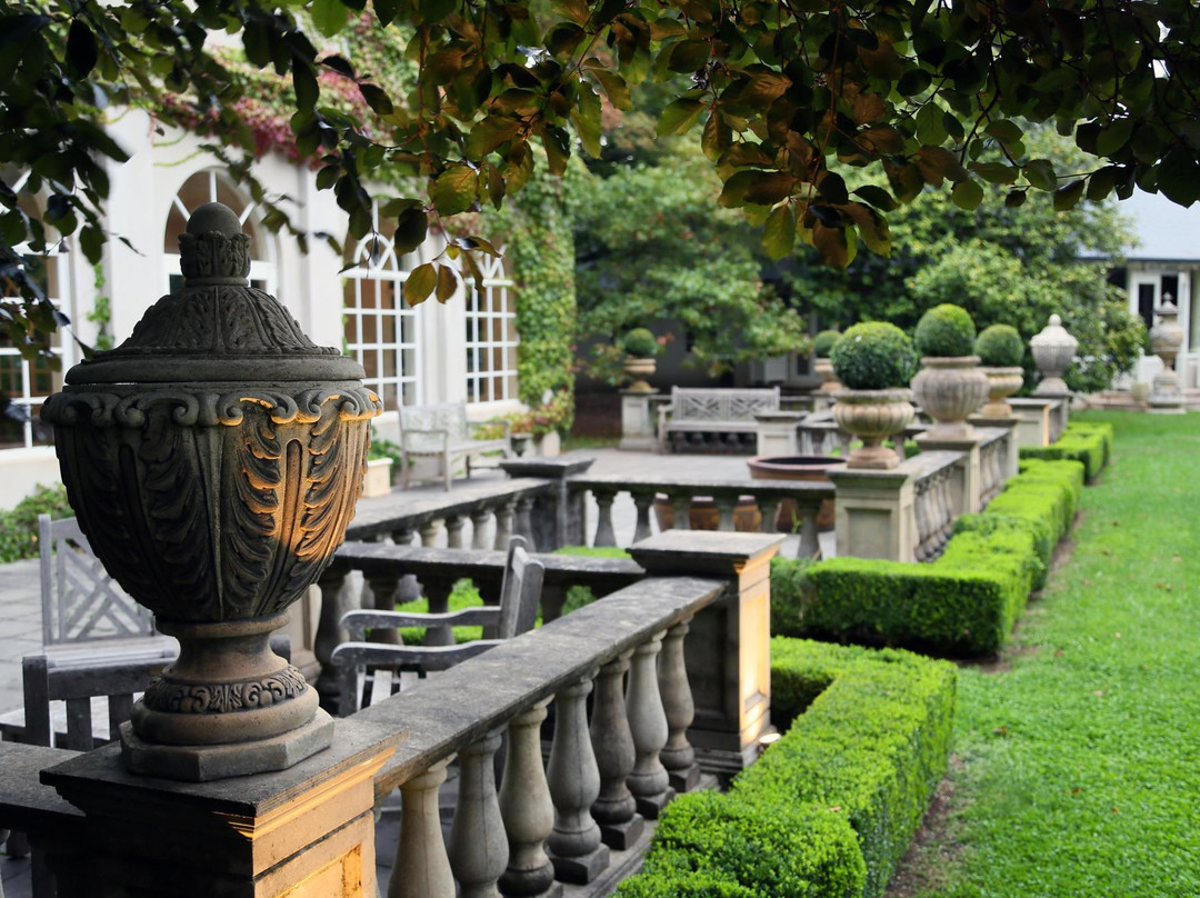 鲍勒尔酒店住宿-Milton Park Country House Hotel & Spa